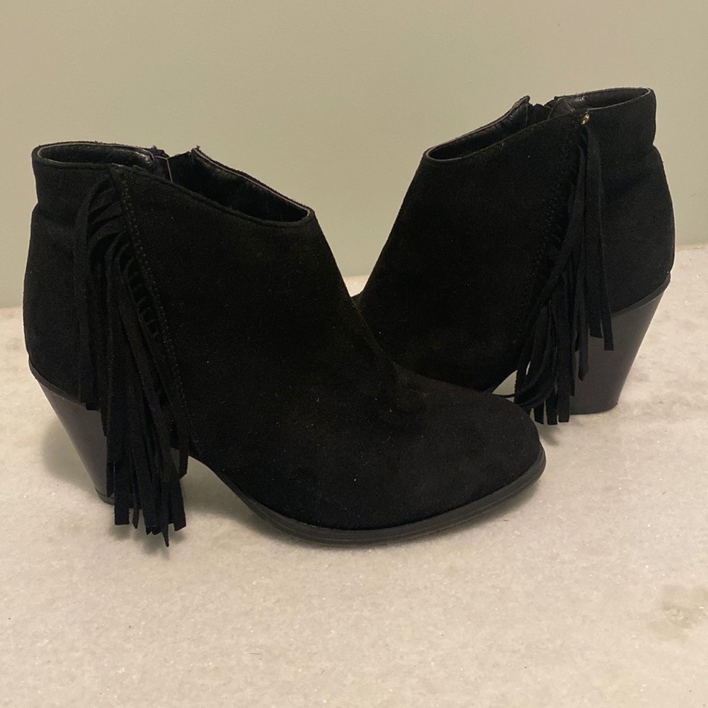 Black fringe heeled booties